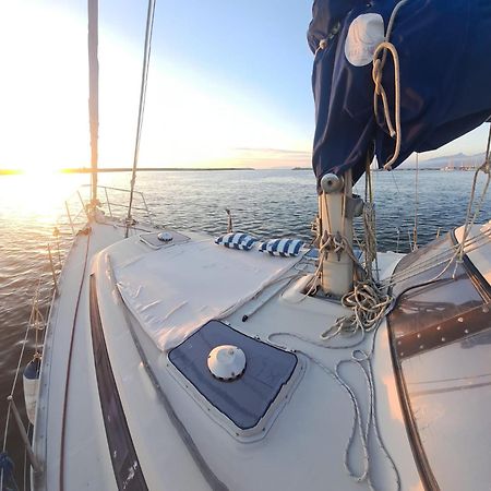 Bed & Boat Brezza Del Mare Viareggio Exterior foto