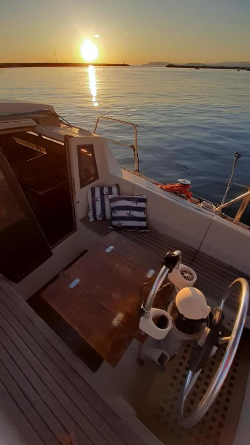 Bed & Boat Brezza Del Mare Viareggio Exterior foto