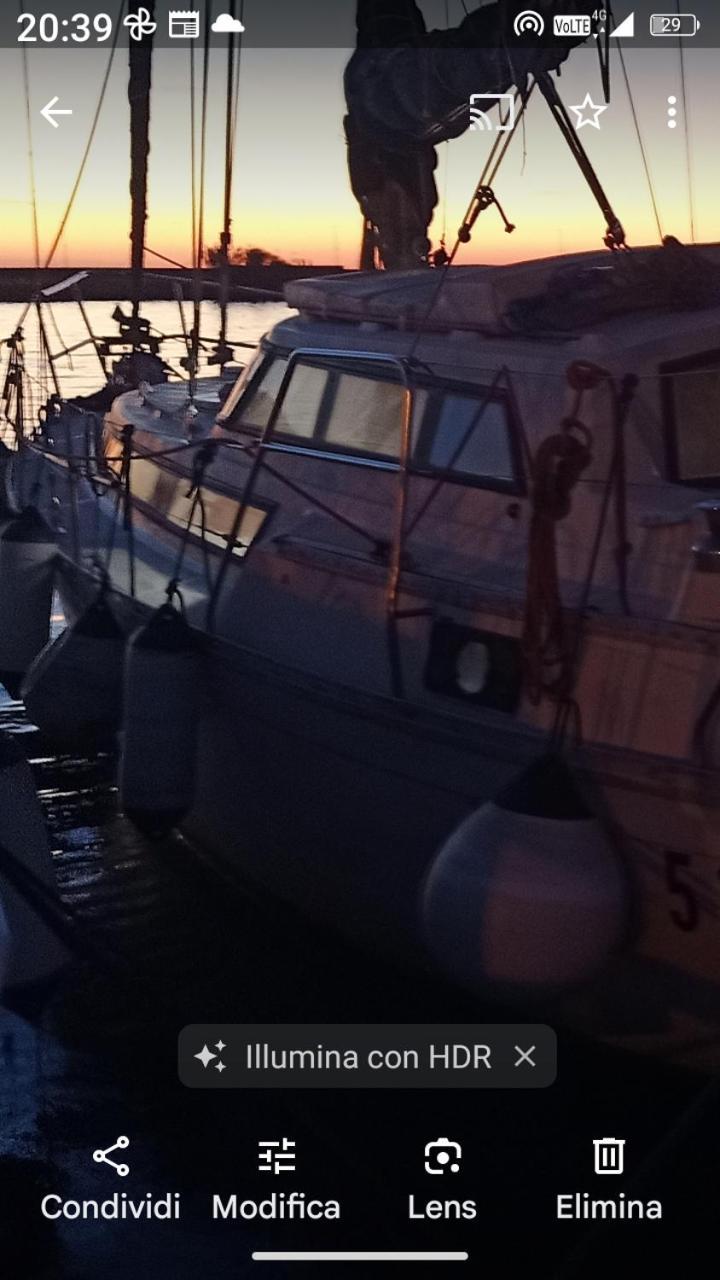 Bed & Boat Brezza Del Mare Viareggio Exterior foto